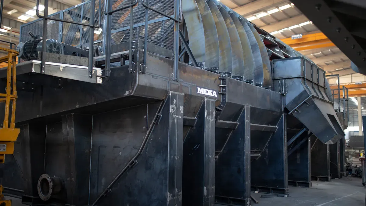 Como escolher o fabricante certo de máquina trituradora de plástico para o seu negócio